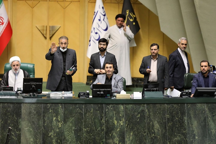 موافقت نمایندگان با دو فوریت طرح تمدید اجرای قانون برنامه ششم تا پایان سال