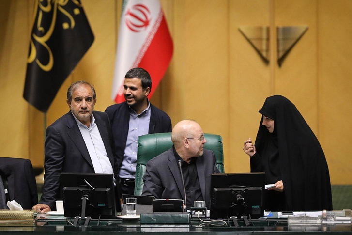 موافقت نمایندگان با دو فوریت طرح تمدید اجرای قانون برنامه ششم تا پایان سال